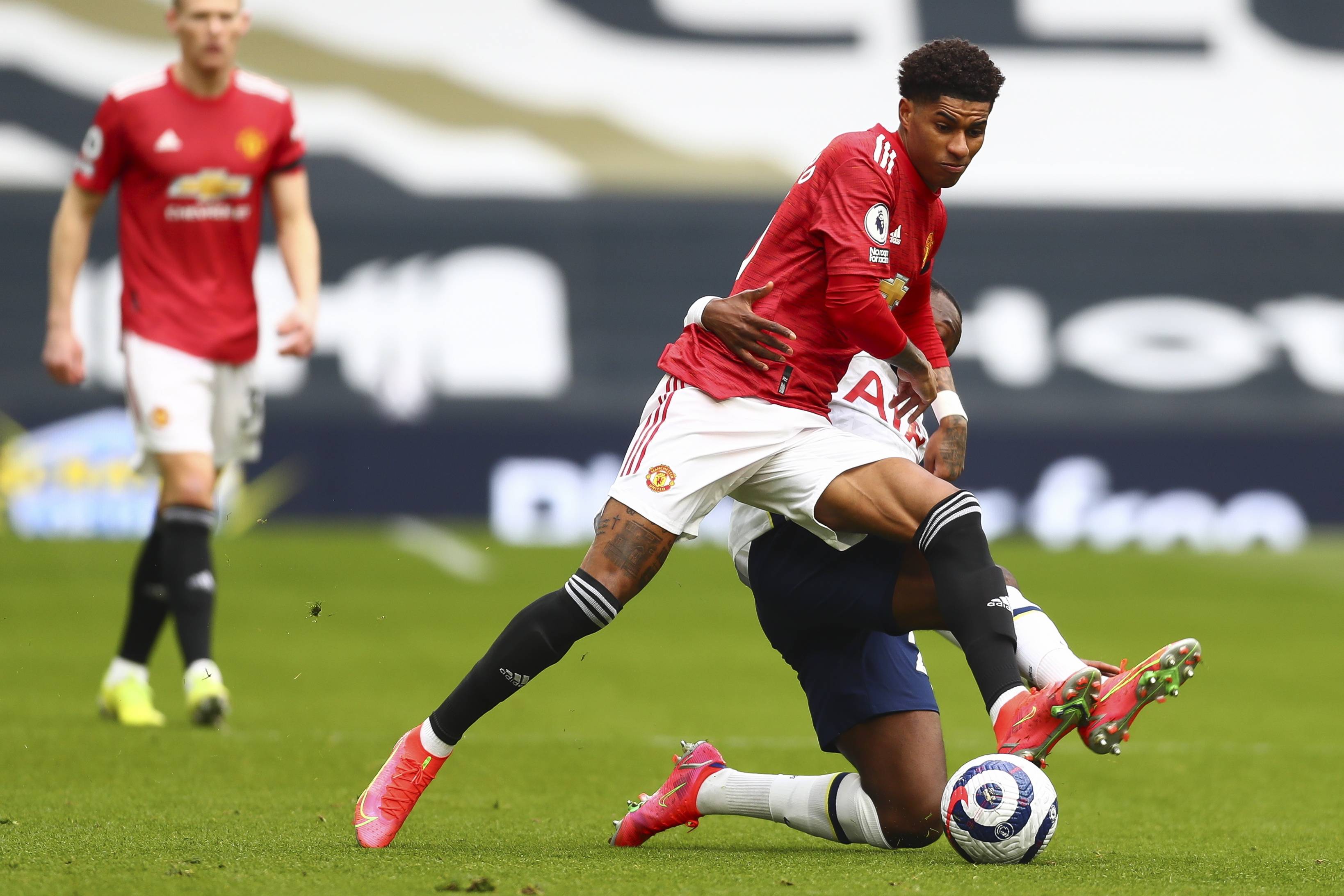 他的镇定和 他的镇定和